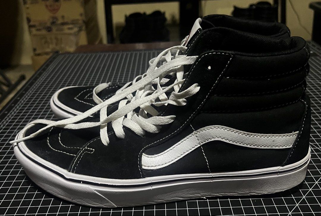 Vans Sk8 Hi Comfycush (Category: Sneakers) located in Meycauayan. Submitted by trinidad_trading (Listing ID 1460645331, Image 2). Description: Vans Sk8 Hi Comfycush Size 10 Mens 43 Condition 9/10 Price 1,500+Shipping Fee.