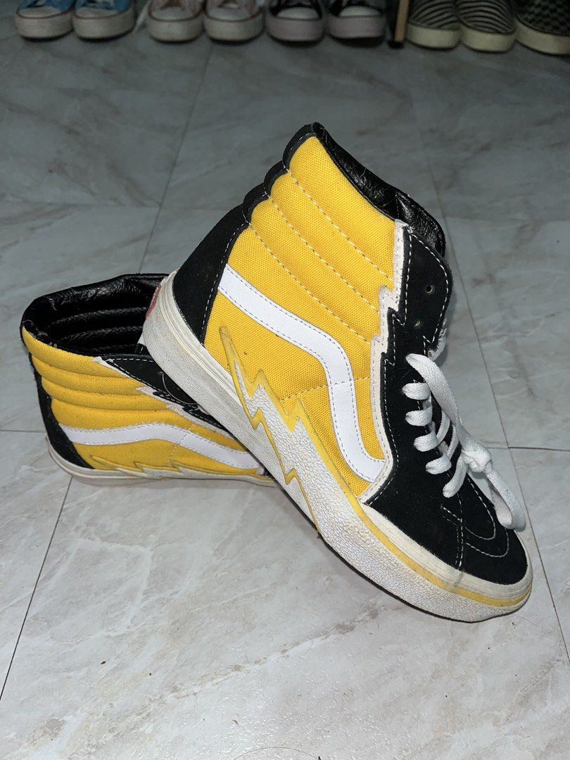 Vans Sk8-Hi Bolt (Category: Sneakers) located in Caloocan City. Submitted by babydoll696 (Listing ID 1460684646, Image 1). Description: No issue, No Box Size 6 Men - 7.5 Women Location: Tarlac.