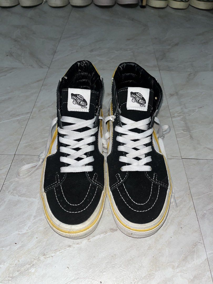 Vans Sk8-Hi Bolt (Category: Sneakers) located in Caloocan City. Submitted by babydoll696 (Listing ID 1460684646, Image 3). Description: No issue, No Box Size 6 Men - 7.5 Women Location: Tarlac.