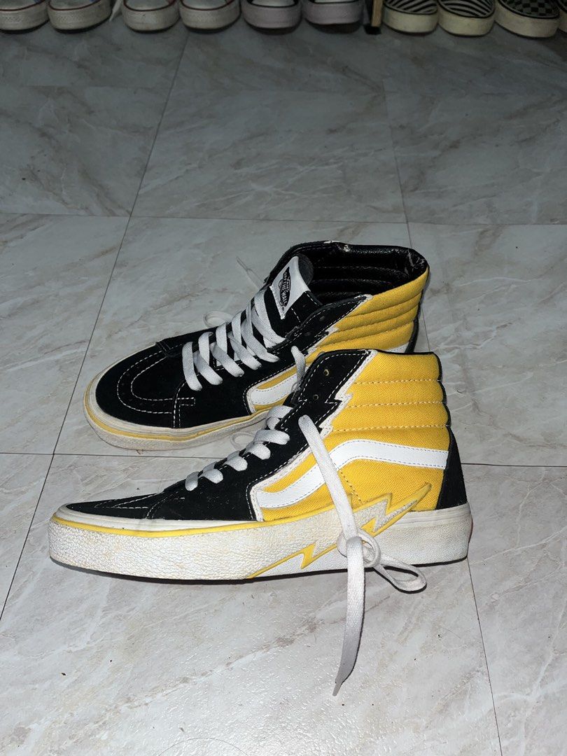 Vans Sk8-Hi Bolt (Category: Sneakers) located in Caloocan City. Submitted by babydoll696 (Listing ID 1460684646, Image 2). Description: No issue, No Box Size 6 Men - 7.5 Women Location: Tarlac.