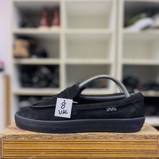 (Category: ) located in . Submitted by sneakers.too (Listing ID 1460650653, Image 1). Description: .