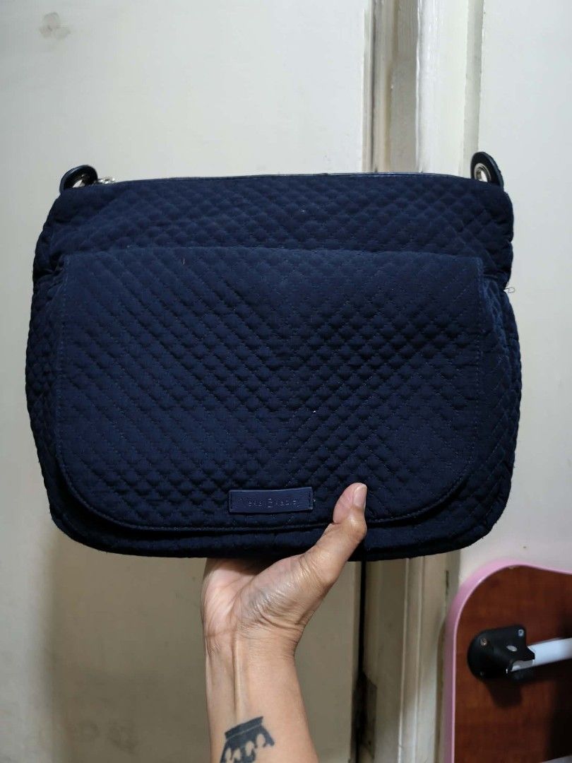 Vera Bradley (Category: Shoulder Bags) located in Quezon City. Submitted by daisyuy1979 (Listing ID 1460592795, Image 1). Description: Missing Sling ....