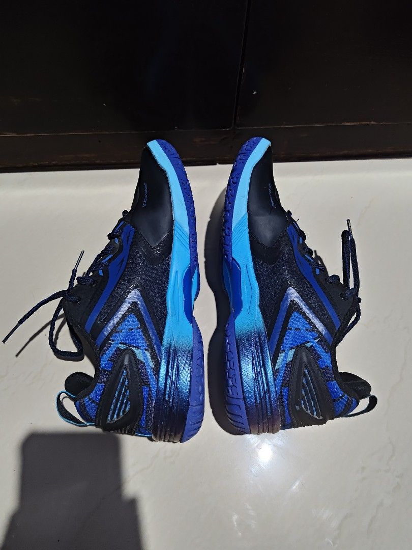 Badminton Shoes Victor A970 Nitrolite CF (Category: Sneakers) located in Rizal. Submitted by eridann (Listing ID 1460698361, Image 3). Description: Victor A970 Nitrolite CF (Black/Hawaiian Blue ) - Rare colorway US 9 | UK 8 | EUR 42 | JPN 27 cm Used 3 or 4 times only Bought in e78 shop in Hong Kong .