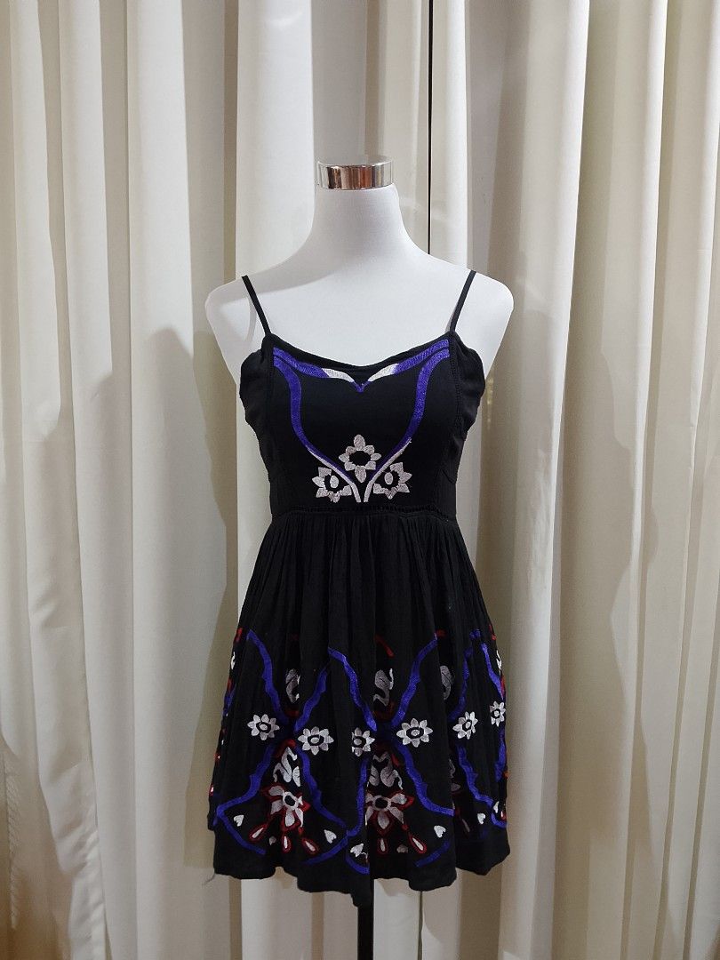 Vietnam boho strappy dress (Category: Dresses) located in Leganes. Submitted by solana.vi (Listing ID 1460653339, Image 1). Description: MOP: GCASH MOD: J&T 📍 Iloilo City.
