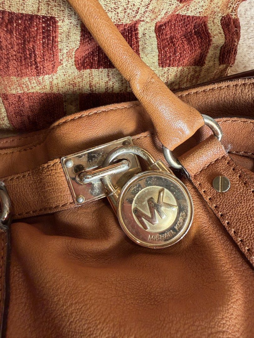 Vintage Bag (Category: Shoulder Bags) located in Manila. Submitted by adsnchi (Listing ID 1460583648, Image 3). Description: - auth - RFS: funds 🙏🏻.