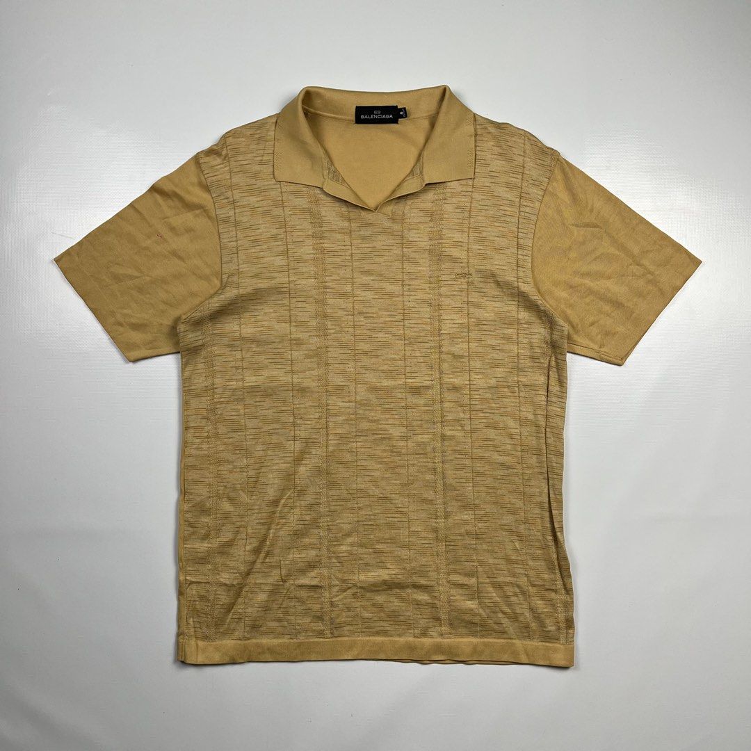 Vintage Balenciaga (Category: Luxury Apparel) located in Lucena. Submitted by RAGGGGSSSS (Listing ID 1460642099, Image 1). Description: Vintage Balenciaga Size 4 on Tag 28x21 Verygood Condition No issue 2000 .