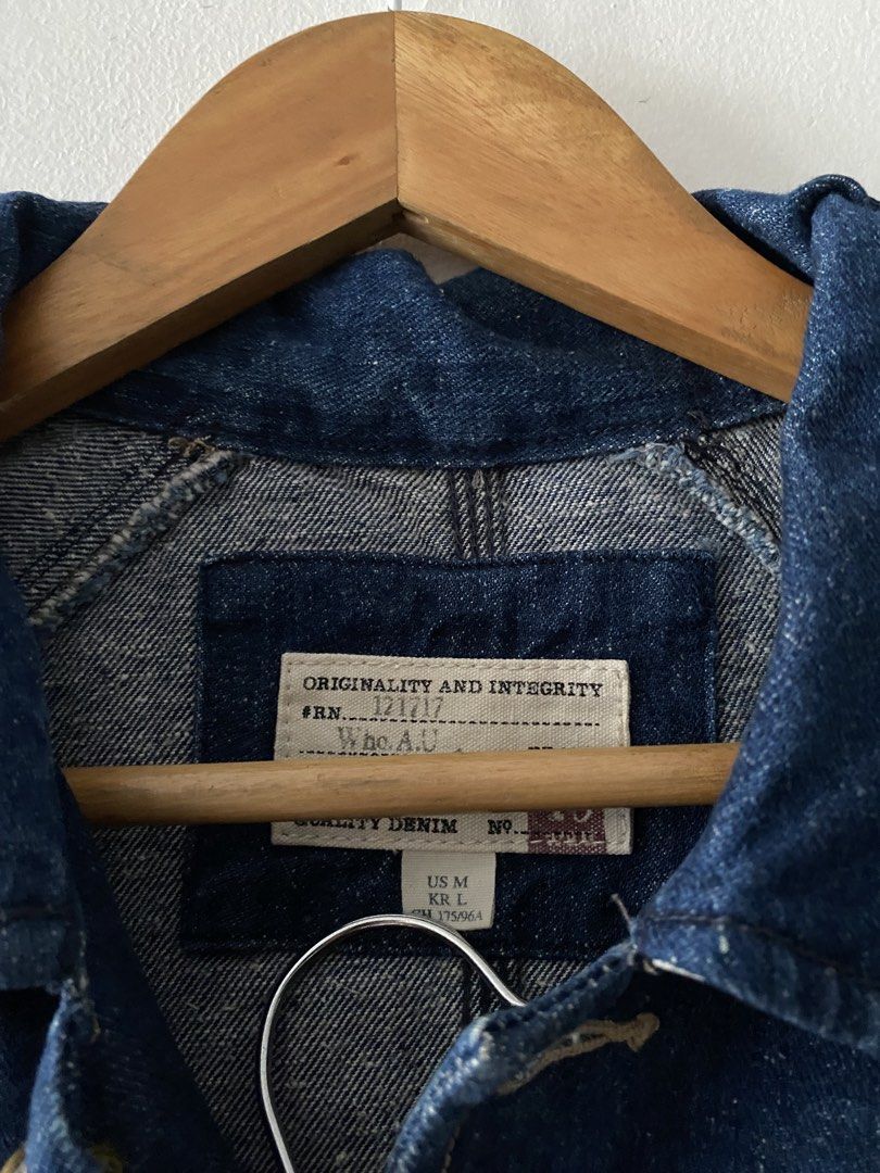 Vintage California Denim Chore Jacket (Category: Coats, Jackets and Outerwear) located in Quezon City. Submitted by rlphvncntbs (Listing ID 1460583361, Image 3). Description: Vintage California Denim Chore Jacket Size: Medium Measurements: 22" x 27" Excellent Condition ₱1,800 + SF (Negotiable).