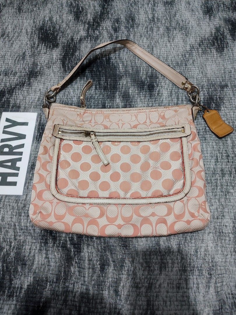 Vintage Coach Project Bag (Category: Luxury Bags & Wallets) located in Cebu City. Submitted by haryvyylyynn (Listing ID 1460673342, Image 1). Description: Coach Project Bag 650+sf.