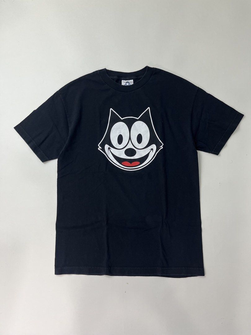 Vintage Felix The Cat Tee (Category: Tshirts & Polo Shirts ) located in Makati City. Submitted by ufcknwthbst (Listing ID 1460559776, Image 1). Description: 19 inch width 27 inch length 9.5/10 condition No issue.