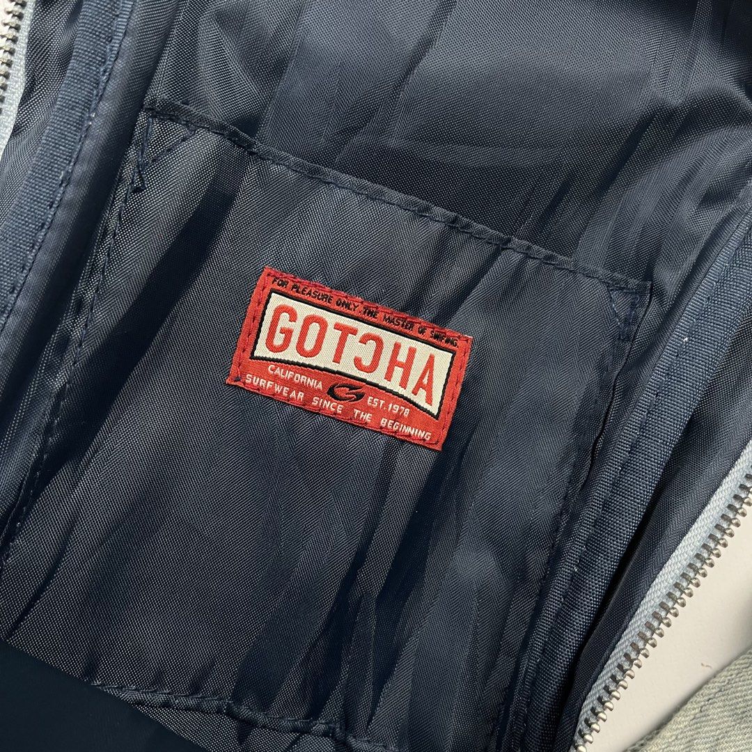 Vintage Gotcha (Category: Backpacks) located in Lucena. Submitted by RAGGGGSSSS (Listing ID 1460638985, Image 2). Description: Vintage Gotcha Denim Crossbody bag Length 12 Width 7 Verygood Condition No major issue Need Minor Wipes only 750 plus shipping fee.