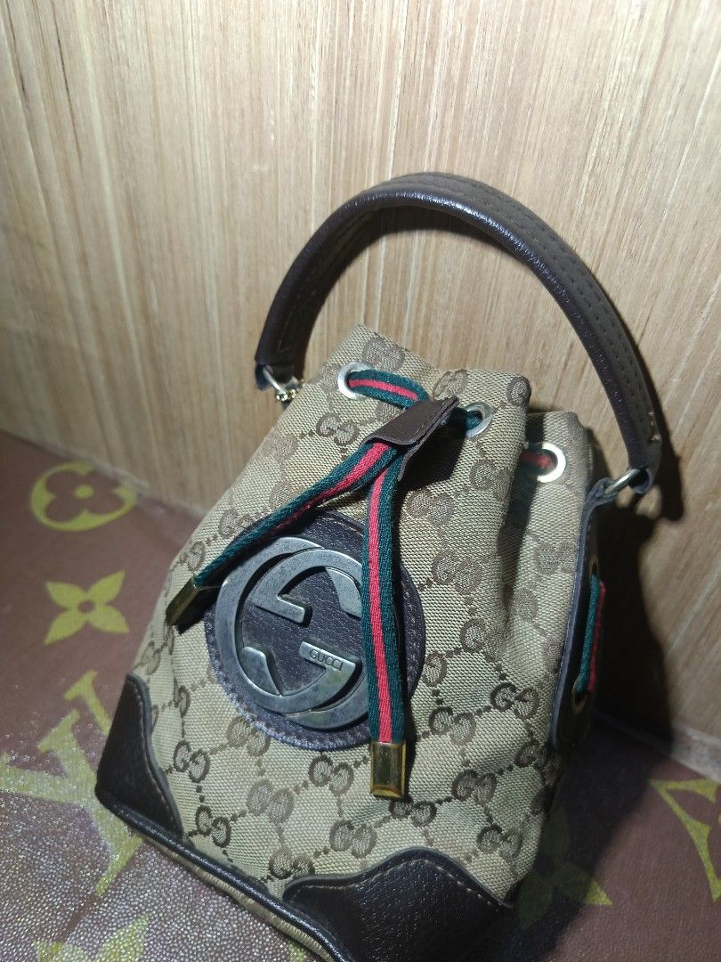 VINTAGE GUCCI BUCKET BAG (Category: Luxury Bags & Wallets) located in Cebu City. Submitted by kramarklegitseller_2022 (Listing ID 1460598091, Image 3). Description: GUCCI BUCKET BAG EXCELLENT CONDITION 9.8/10 COLORATE ALL DETAILS POSTED NO ISSUES NEED WASH 1,000 + SF CEBU LOCATION 📍 CAN SHIP NATIONWIDE 🚢 🛫.