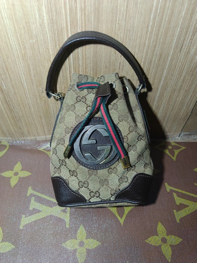 VINTAGE GUCCI BUCKET BAG (Category: Luxury Bags & Wallets) located in Cebu City. Submitted by kramarklegitseller_2022 (Listing ID 1460598091, Image 2). Description: GUCCI BUCKET BAG EXCELLENT CONDITION 9.8/10 COLORATE ALL DETAILS POSTED NO ISSUES NEED WASH 1,000 + SF CEBU LOCATION 📍 CAN SHIP NATIONWIDE 🚢 🛫.