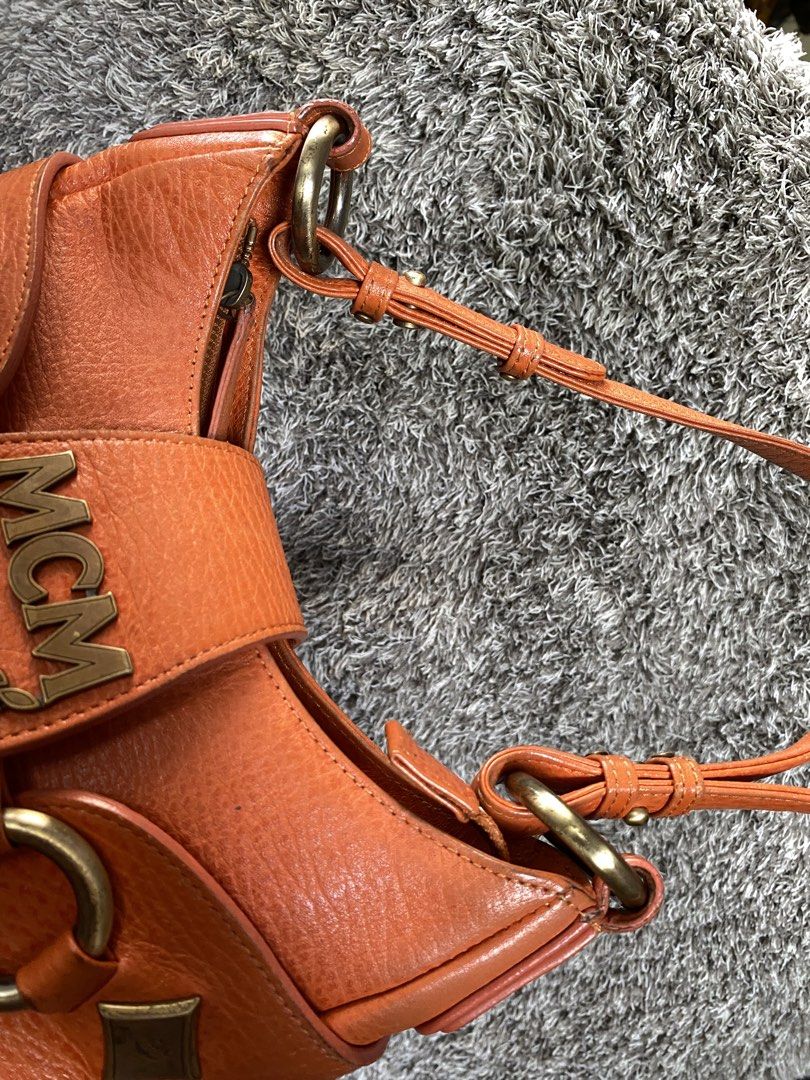 Vintage MCM kili (Category: Luxury Accessories) located in Tagum. Submitted by amarasluxbag (Listing ID 1460567462, Image 3). Description: Super tibay Genuine leather With sign of use Maganda pa .