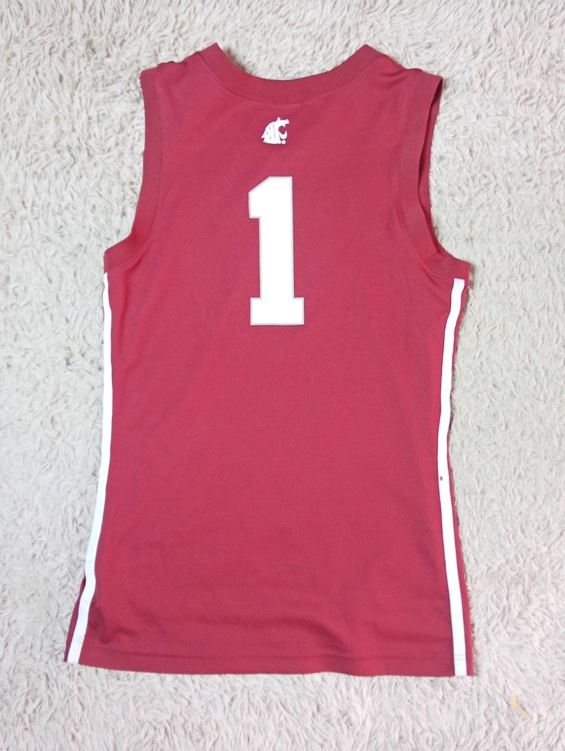 Vintage Nike jersey (Category: Activewear) located in Manila. Submitted by aeronroy4577085 (Listing ID 1460566865, Image 2). Description: .