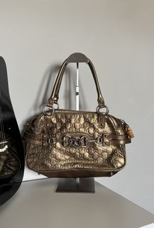 (Category: ) located in . Submitted by yourthriftmuse (Listing ID 1460532362, Image 1). Description: .