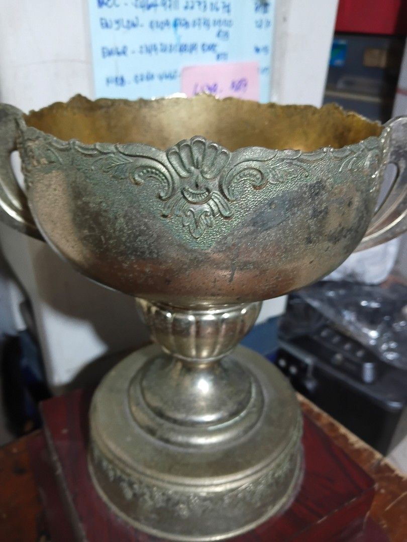 Vintage trophy (Category: Vintage Collectibles) located in Paranaque City. Submitted by 4thestate.surplusan (Listing ID 1460653859, Image 1). Description: vintage trophy.