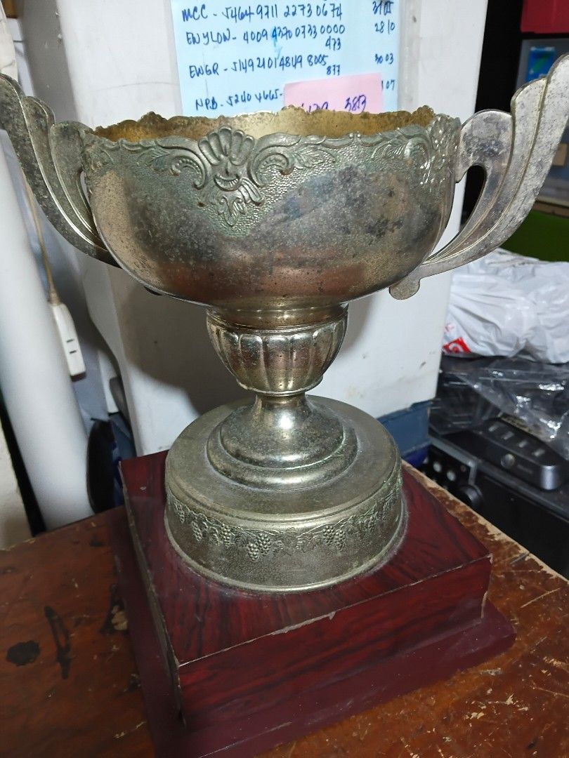 Vintage trophy (Category: Vintage Collectibles) located in Paranaque City. Submitted by 4thestate.surplusan (Listing ID 1460653859, Image 2). Description: vintage trophy.