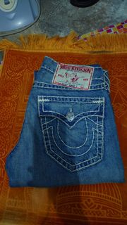 (Category: ) located in . Submitted by mkr7store (Listing ID 1460642572, Image 1). Description: .