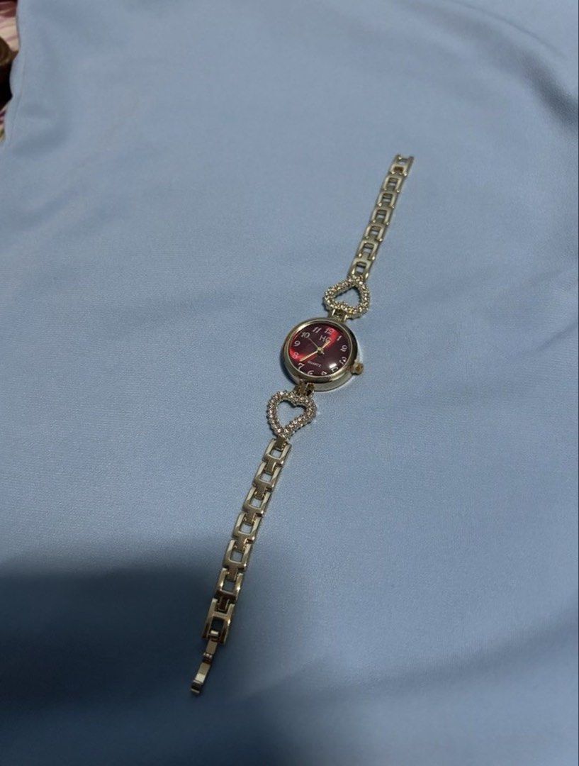 VINTAGE watch (Category: Women's Watches) located in Subic. Submitted by relove_finds612 (Listing ID 1460691447, Image 2). Description: .