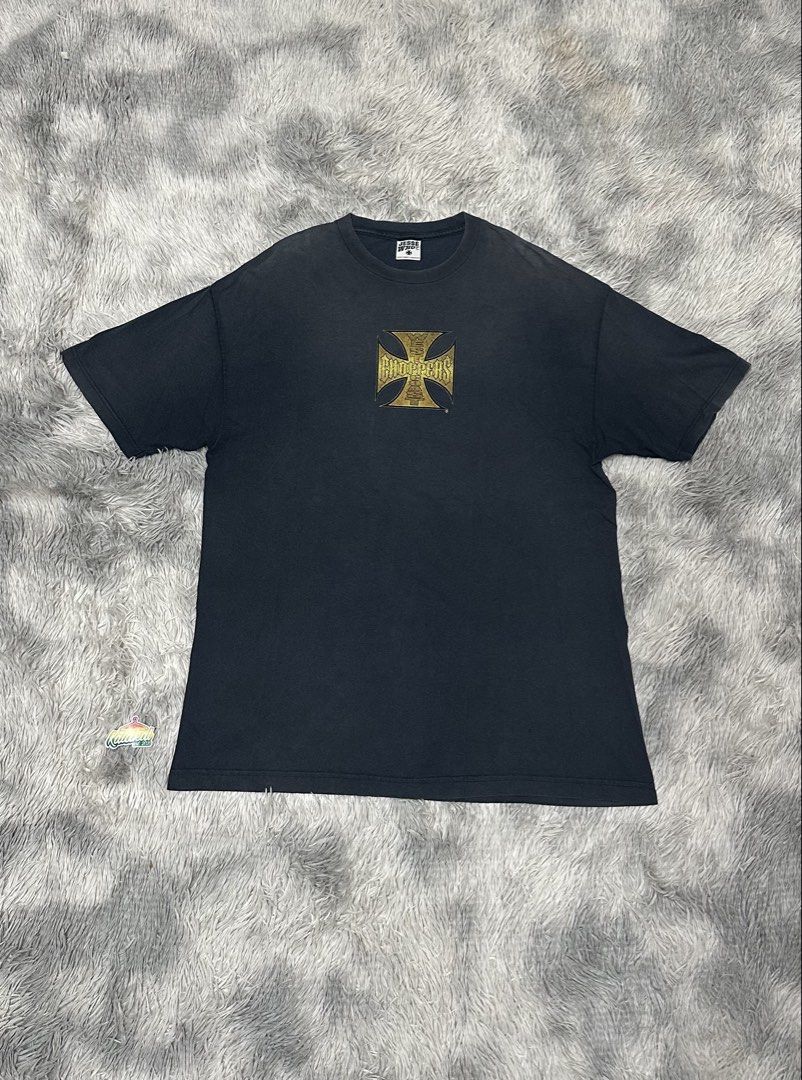 Vintage WCC car tee (Category: Tshirts & Polo Shirts ) located in Manila. Submitted by paulovenegaskalakal2020 (Listing ID 1460512154, Image 1). Description: For sale! Kalakal Vintage WCC car tee West coast ch*ppers 1990's Jesse who WCC tag XLarge- 22.5 width x 32.5 length inches Good fade & Crack prints Pinholes Sign of usage Good MINE 6,890 +sf.