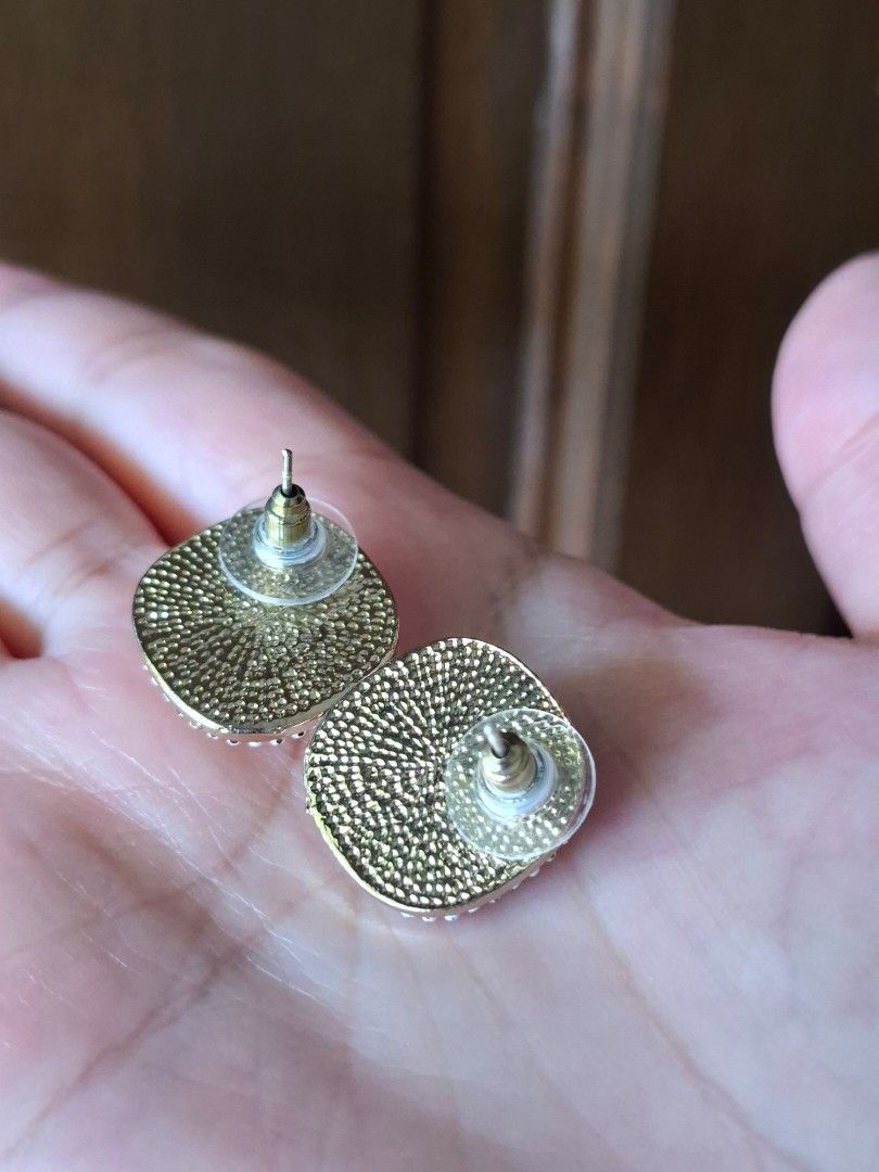 Vintage-Inspired Button Cabochon Earrings (Category: Earrings) located in Dasmarinas. Submitted by danabrie22 (Listing ID 1460569596, Image 3). Description: .