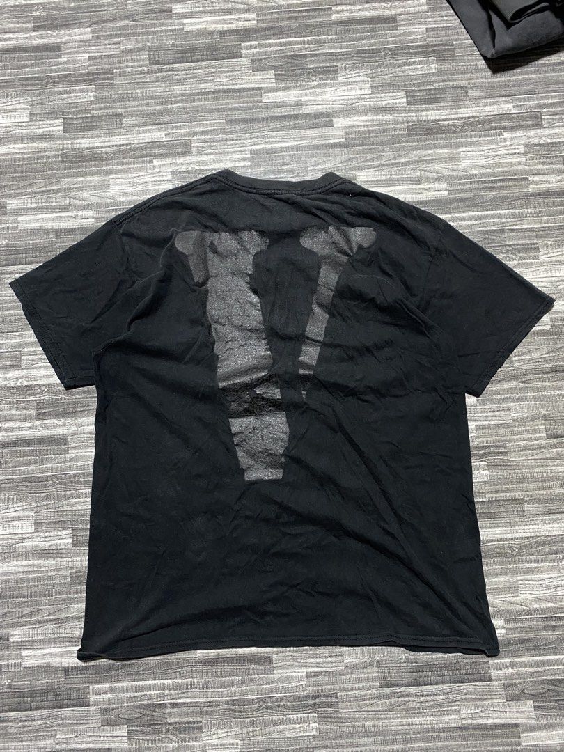 VLONE (Category: Tshirts & Polo Shirts ) located in Orani. Submitted by ayo.magi (Listing ID 1460664333, Image 3). Description: .