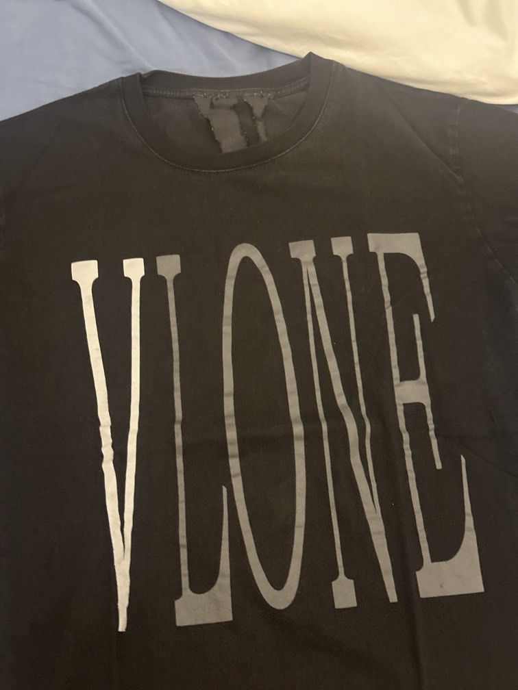 Vlone Reflective Tshirt (Category: Tshirts & Polo Shirts ) located in Pasig City. Submitted by zachpanto2007 (Listing ID 1460618744, Image 1). Description: .