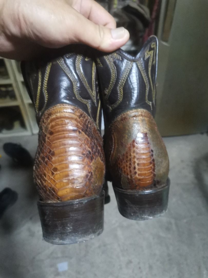 Western cowboy boots (Category: Boots) located in Caloocan City. Submitted by caine101481 (Listing ID 1460669772, Image 3). Description: Fits sizes 8.5 - 9 .