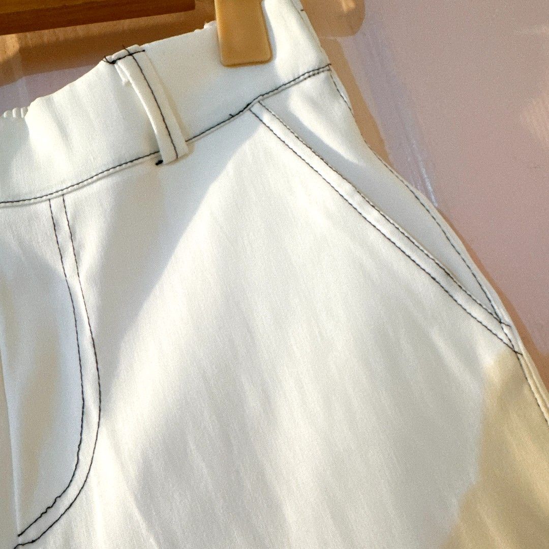 White Bermuda Shorts (Category: Shorts) located in Manila. Submitted by withlovesam (Listing ID 1460625804, Image 2). Description: .