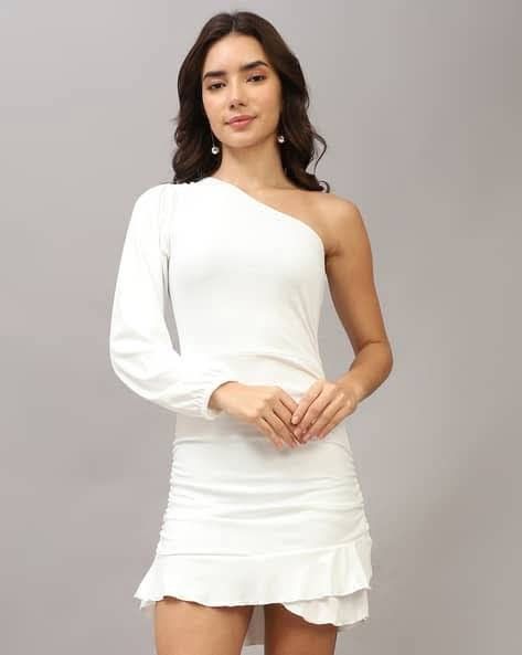 White dress (Category: Dresses) located in Makati City. Submitted by aizamangub68280 (Listing ID 1460617663, Image 2). Description: .