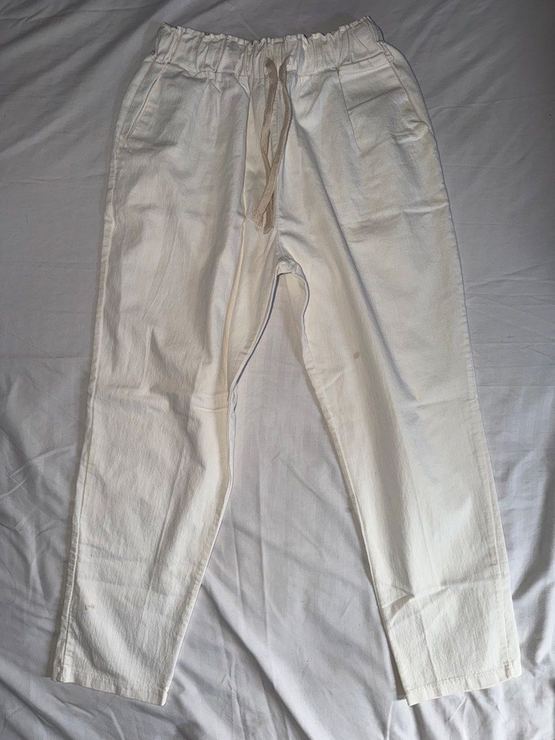Women’s White Linen Pants (Category: Other Bottoms) located in Manila. Submitted by prelovedby818 (Listing ID 1460575944, Image 2). Description: .