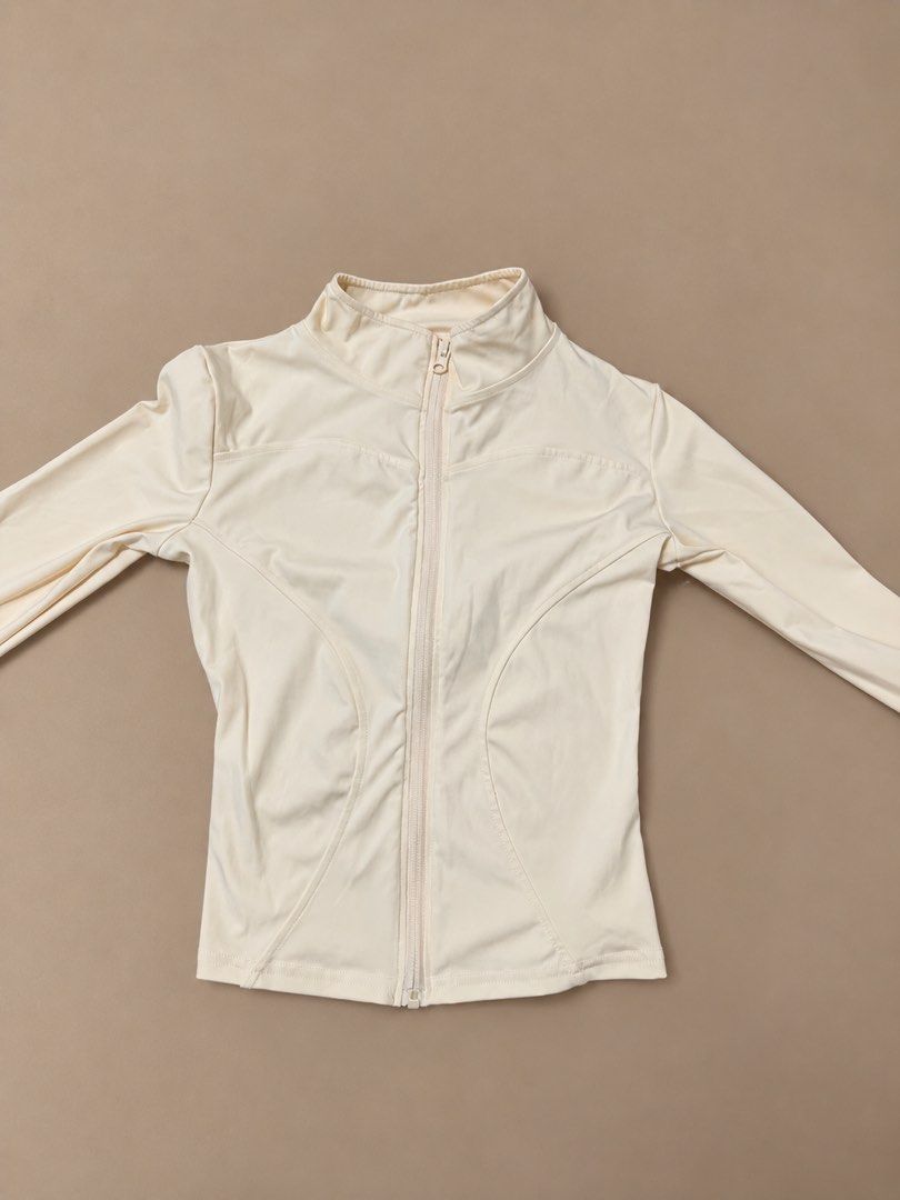 Yoga Jacket (Category: Activewear) located in Rizal. Submitted by tomatoramenn (Listing ID 1460588807, Image 1). Description: Pastel Yellow used once only no issue last price posted 📍Taytay, Rizal.