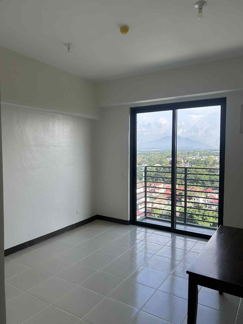 Zadia Condo for rent (Category: Apartments & Condos) located in Santa Rosa. Submitted by mhonznards (Listing ID 1460613902, Image 3). Description: 📍Location: Zadia Greenfield City, Sta. Rosa, Laguna Near: • Paseo de Sta. Rosa • Nuvali • Soon to open SM Nuvali • De Lasalle Laguna Unit details: • Studio type with balcony (24.9sqm) • Bare type unit • Pet friendly • No parking included Rental fee: • P15,000 monthly • Association dues inclusive • Min