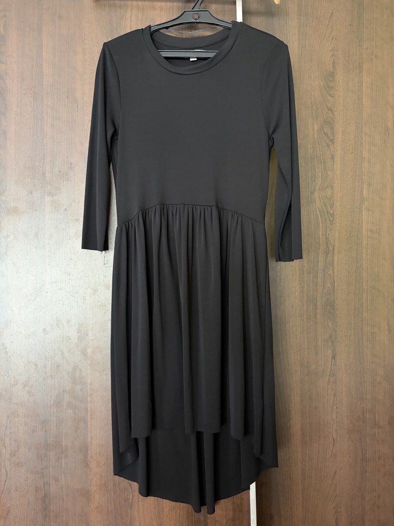 Zara black dress (Category: Dresses) located in Manila. Submitted by thebookclubz (Listing ID 1460653065, Image 1). Description: .