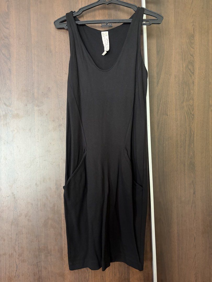 Zara black sleeveless (Category: Dresses) located in Manila. Submitted by thebookclubz (Listing ID 1460652002, Image 1). Description: .