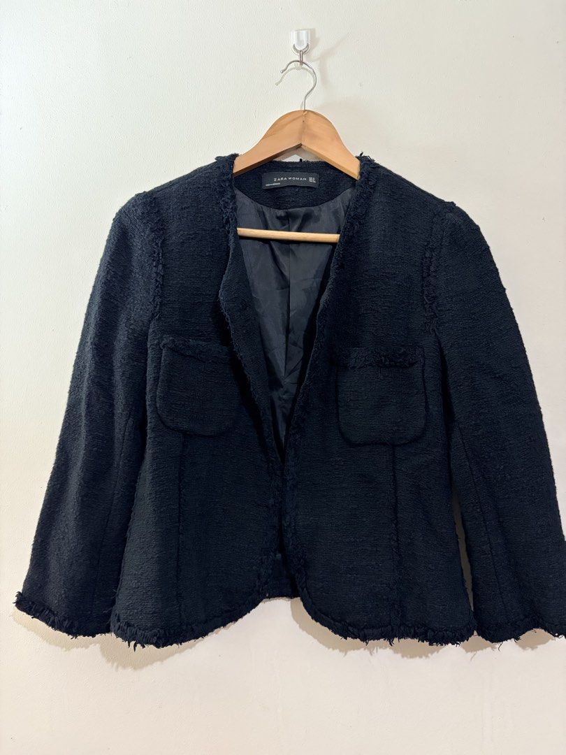 Zara Cropped Tweed Jacket (Category: Coats, Jackets and Outerwear) located in Pasig City. Submitted by shopsmart.mnl (Listing ID 1460707502, Image 3). Description: Missing all buttons Besides that excellent condition .