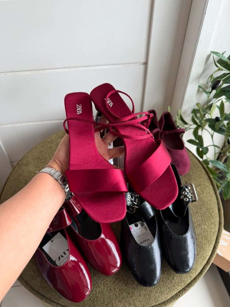 ZARA FLATS/SANDALS (Category: Flats & Sandals) located in Davao. Submitted by bybeverly (Listing ID 1460537946, Image 3). Description: ZARA FLATS/SANDALS 🎀 • With box and paper bag • Size 36-40 available.