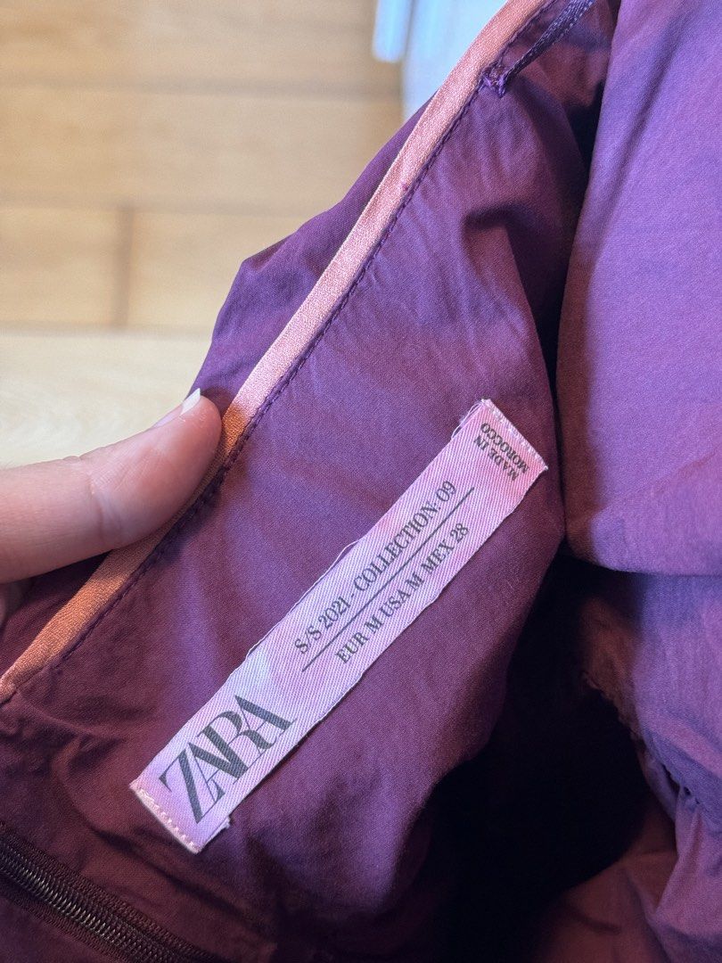 Zara Plum Halter Mini Dress (M) (Category: Dresses) located in Makati City. Submitted by snoopysellsthings (Listing ID 1460610693, Image 3). Description: - Lightly used - With pockets - Neck straps can be tied multiple ways.