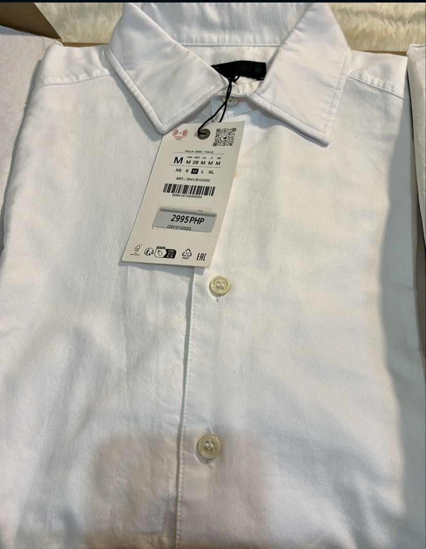 ZARA Poplin Shirt (Category: Coats, Jackets and Outerwear) located in Santa Rosa. Submitted by zrachic (Listing ID 1460641574, Image 3). Description: Price on tag: 2,995 Sale Price: 1,195 only Sizes Available: Small, runs big .
