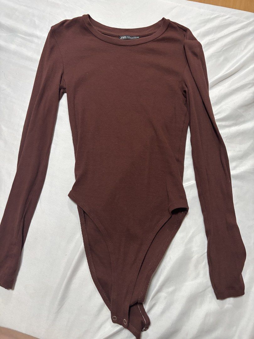 Zara Ribbed Long Sleeve Bodysuit Brown (Category: Others Tops) located in Quezon City. Submitted by hscherryy (Listing ID 1460557413, Image 1). Description: .