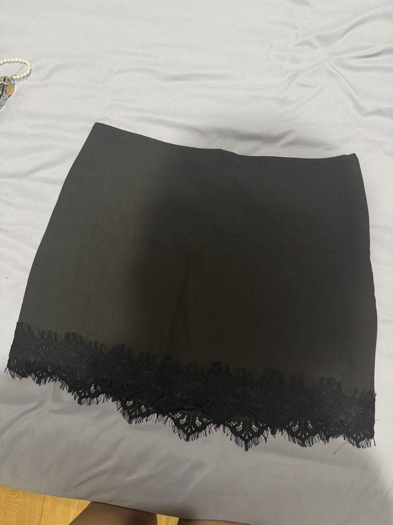 Zara Skort with Lace Trim (Category: Skirts) located in Taguig. Submitted by kmendoza09 (Listing ID 1460698134, Image 3). Description: Brand new With tags 100% authentic.