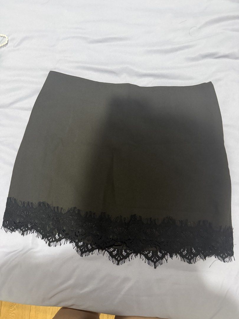 Zara Skort with Lace Trim (Category: Skirts) located in Taguig. Submitted by kmendoza09 (Listing ID 1460698134, Image 2). Description: Brand new With tags 100% authentic.