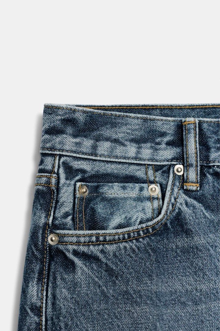 Zara Straight Leg Jeans Button Fly Medium Blue (Category: Jeans) located in Manila. Submitted by stussyarc (Listing ID 1460535079, Image 3). Description: Size: EUR 36 USA 4 MEX 26 Crispy Brand New .