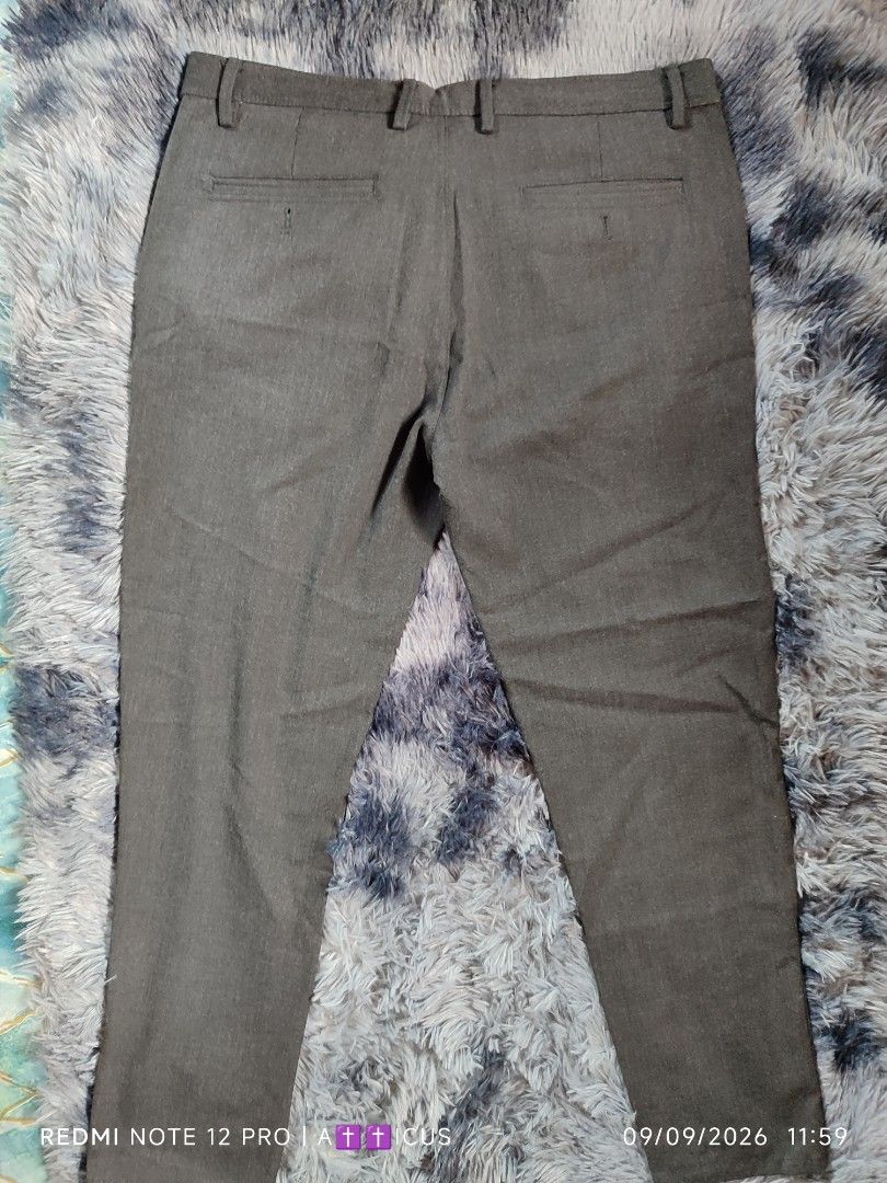 Zara Trousers (Category: Trousers) located in Mangaldan. Submitted by lostthread (Listing ID 1460560522, Image 2). Description: Zara Mens Trousers- 32 x 30 Excellent color rate No issues Dm sa dimes info.