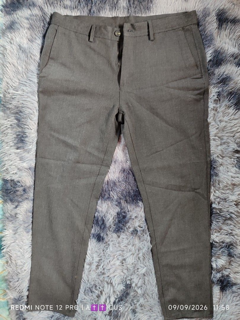 Zara Trousers (Category: Trousers) located in Mangaldan. Submitted by lostthread (Listing ID 1460560522, Image 1). Description: Zara Mens Trousers- 32 x 30 Excellent color rate No issues Dm sa dimes info.