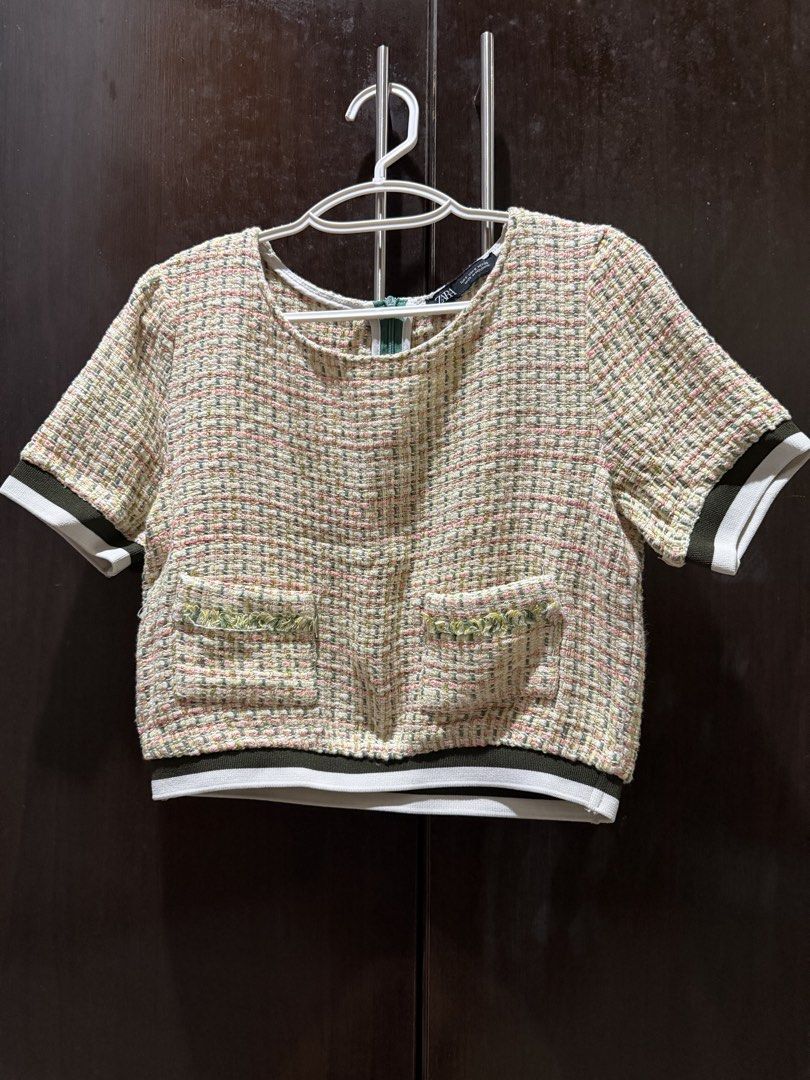 Zara Tweed Crop Top (Category: Blouses) located in Makati City. Submitted by thebasiccollection (Listing ID 1460524211, Image 1). Description: - Tweed Cropped Top - With pockets and zipper closure at the back - Can fit Small size.
