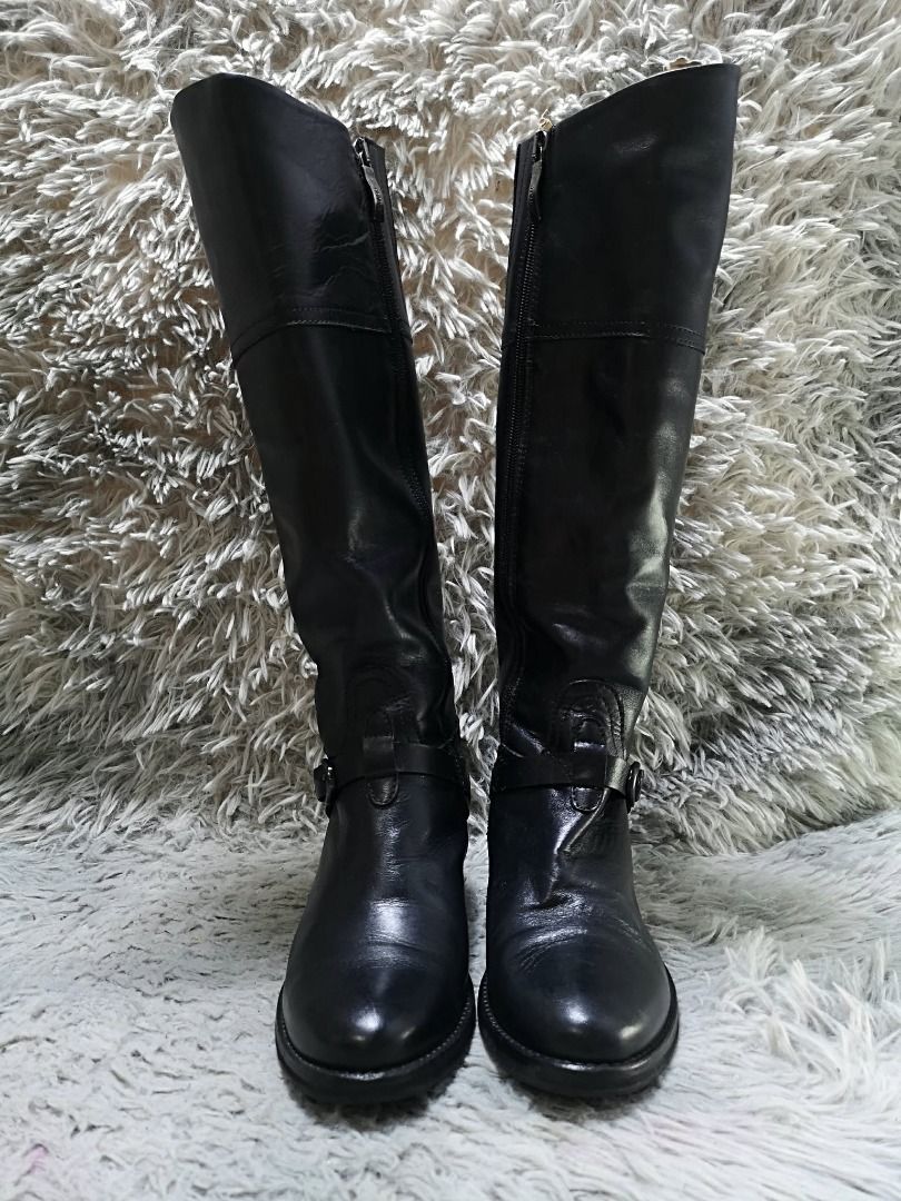 Zipper Closure Knee High Boots (Category: Boots) located in Santa Cruz. Submitted by jmy_surplus.2 (Listing ID 1460528656, Image 1). Description: Size ; 23cm Color ; Black Type ; Boots Brand ; No brand Material ; Leather Style ; Black leather Boots LR 172 JMY 5 Batch #218.