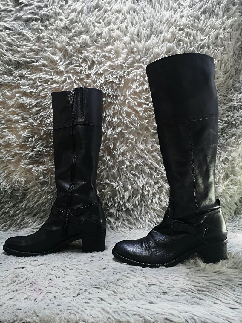 Zipper Closure Knee High Boots (Category: Boots) located in Santa Cruz. Submitted by jmy_surplus.2 (Listing ID 1460528656, Image 3). Description: Size ; 23cm Color ; Black Type ; Boots Brand ; No brand Material ; Leather Style ; Black leather Boots LR 172 JMY 5 Batch #218.