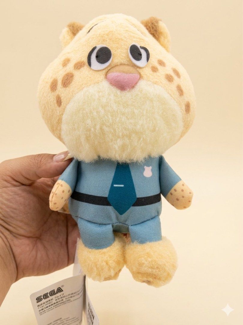 Zootopia character plushie charm (Category: Plushies & Soft Toys) located in Baguio. Submitted by cherylcaps95 (Listing ID 1460509931, Image 1). Description: Brand new with tag zootopia charm.