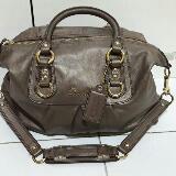 (Kategori: ) berada di . Dikirim oleh butik_pre_loved (ID iklan 1379327255, Gambar 1). Deskripsi: .